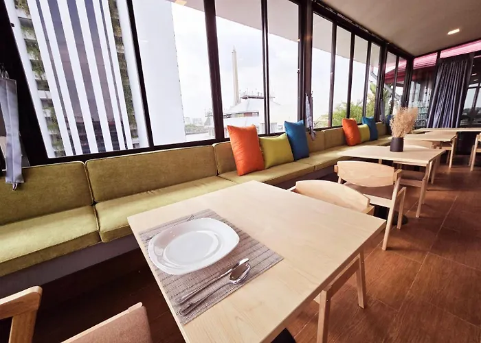מלון Red Door Samsen Hotel, בנגקוק