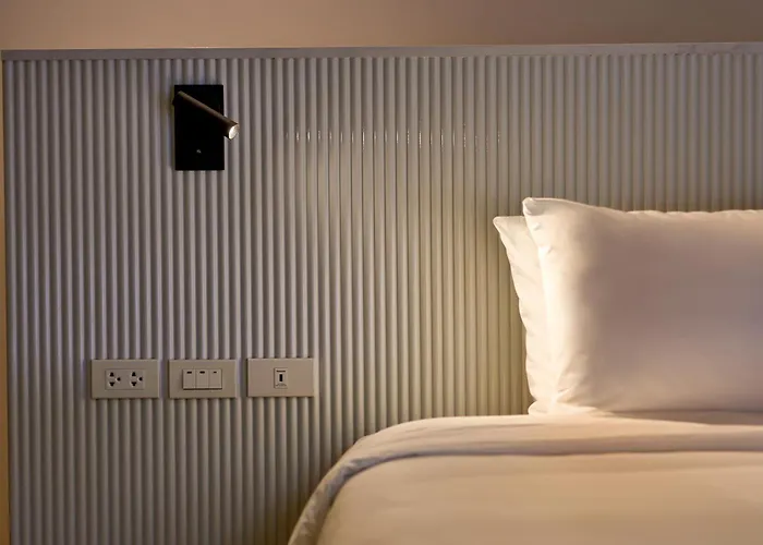 מלון Red Door Samsen Hotel, בנגקוק