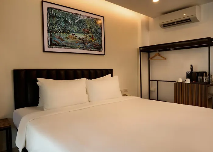 Red Door Samsen Hotel, 3* 曼谷