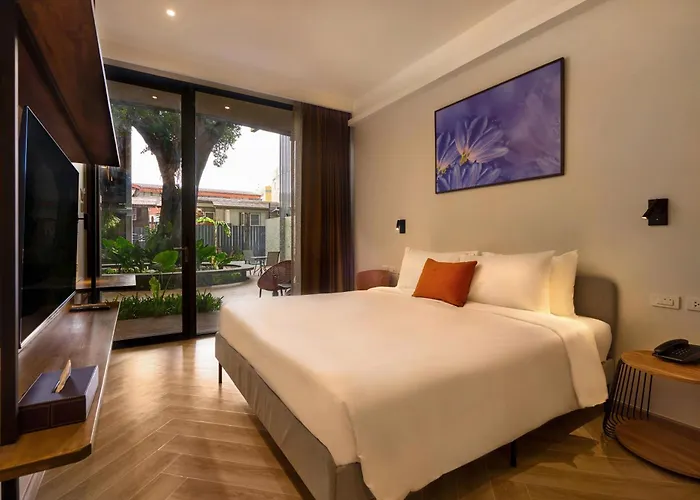 Red Door Samsen Hotel, 3*