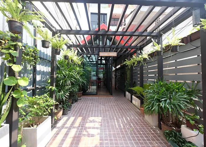 מלון Red Door Samsen Hotel,