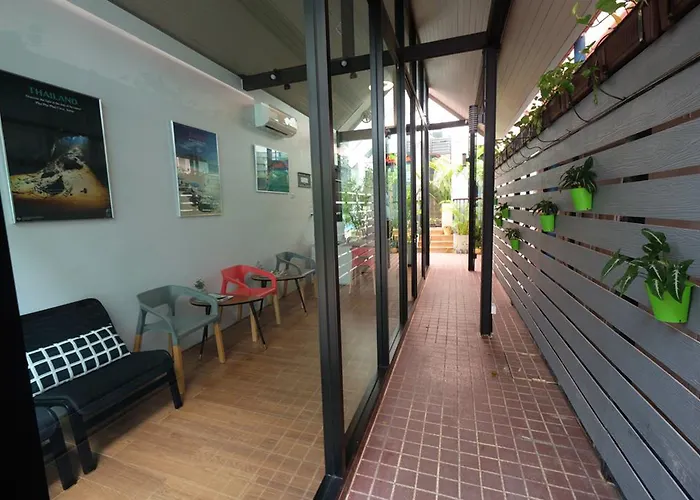Red Door Samsen Hotel, 酒店 曼谷