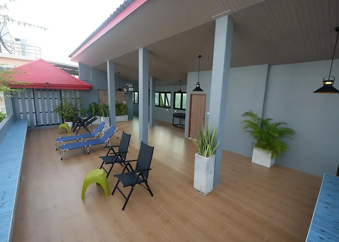 酒店 Red Door Samsen Hotel, 3*
