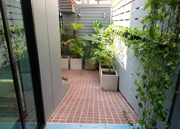 酒店 Red Door Samsen Hotel, 3*