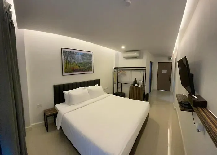 Red Door Samsen Hotel, 3*