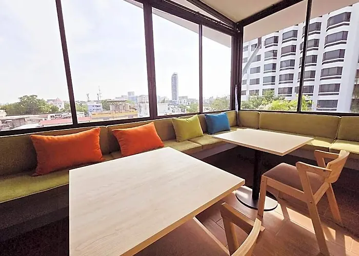 Red Door Samsen Hotel, 酒店 曼谷
