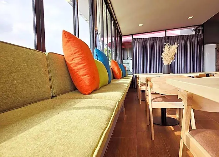 Red Door Samsen Hotel, 酒店 曼谷